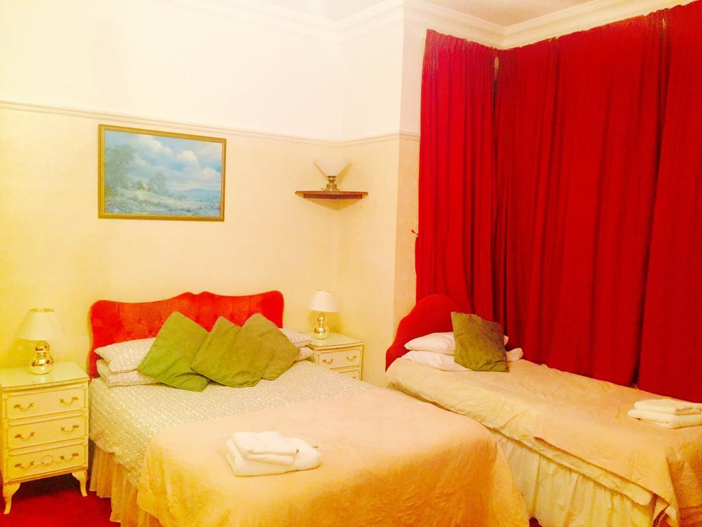 Southend Inn Hotel - Close To Beach, Train Station & Southend Airport Szoba fotó