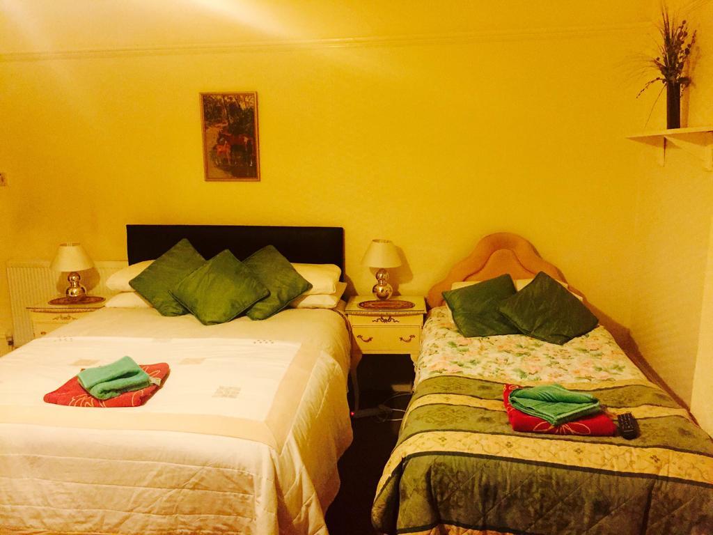 Southend Inn Hotel - Close To Beach, Train Station & Southend Airport Szoba fotó